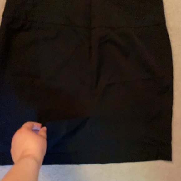 Black basic pencil skirt with built-in belt detail - Picture 3 of 4